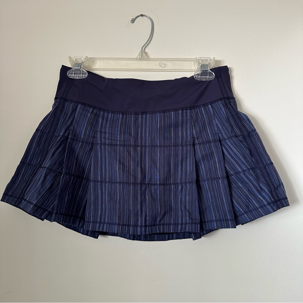 Lululemon | NWOT | SIZE 6 | blue pace revival striped skirt